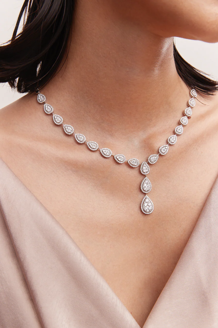 Pear Necklace White Gold - Image 2